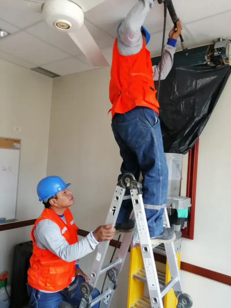 Mantenimiento de aire acondicionado tipo Split