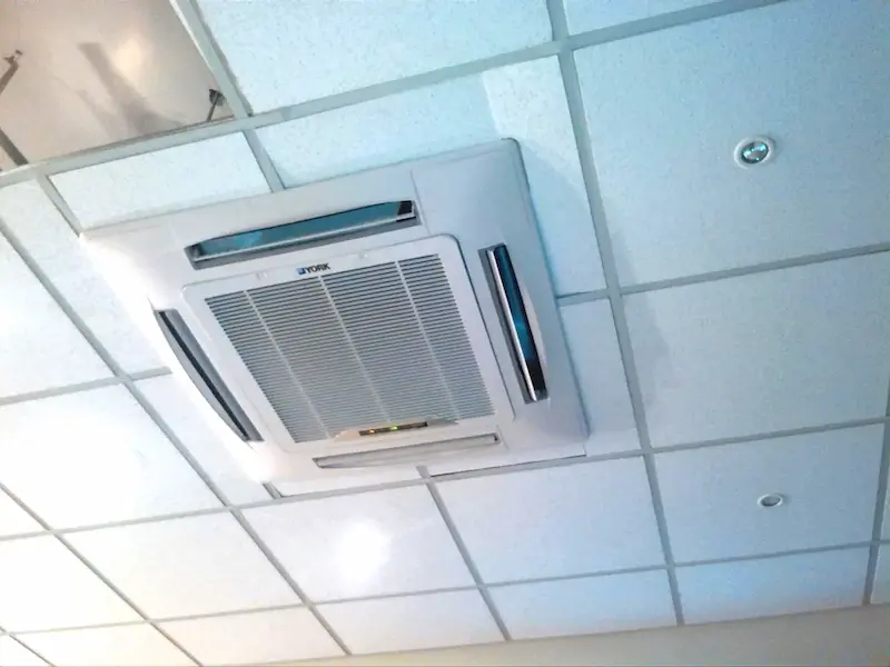 Equipos Instalados de aire acondicionado tipo Cassette